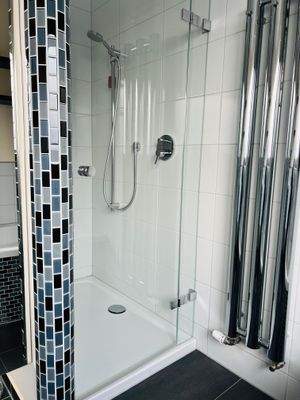 Dusche EG.jpg