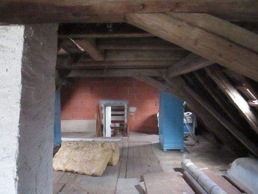 Dachboden zum Ausbauen.JPG