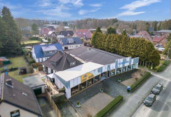 Wohnhaus, Geschäfts- und Bürofläche