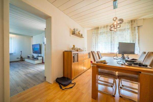 Essen mit Blick ins Wohnen Erdgeschoss