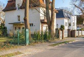 Straßenszene mit Häusern - v3