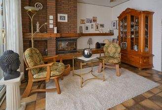 ...mit angrenzendem Lesezimmer