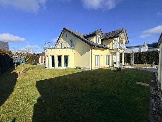 WhatsApp Image 2026-02-11 at 13.30.25 (30).jpeg