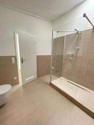 Baden unter der Lichtkuppel – natürlich entspannen