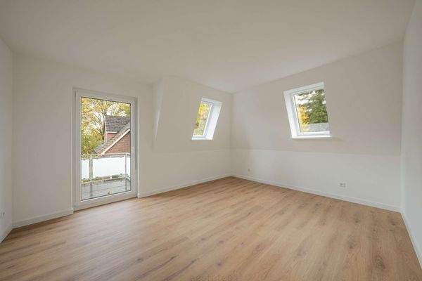 Schlafzimmer 2 mit Balkon, 1.OG