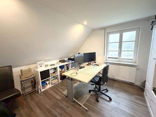 Arbeitszimmer OG