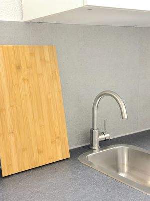 Küche mit Schneidebrett