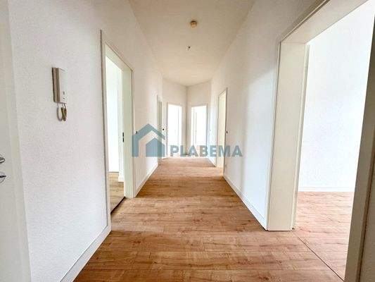 153.02-Flur Ansicht 1