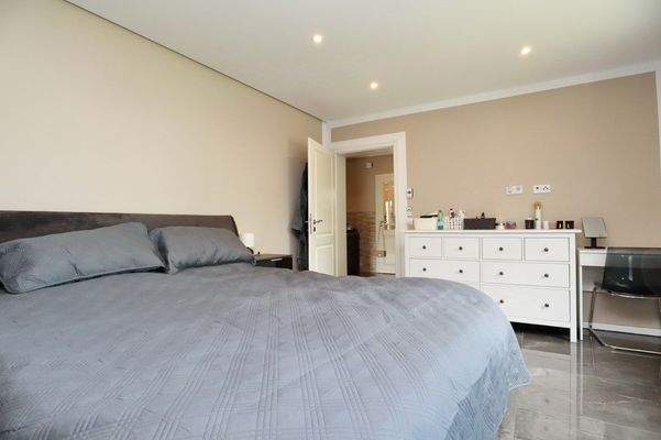 Schlafzimmer (1)