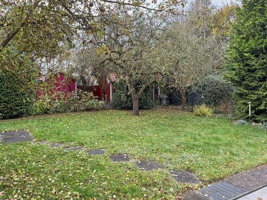 Eingefriedeter Garten