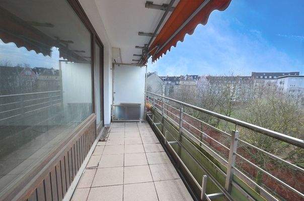 Balkon (Vorderseite)