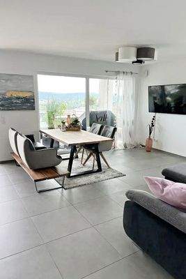 ... weitere Ansicht ...