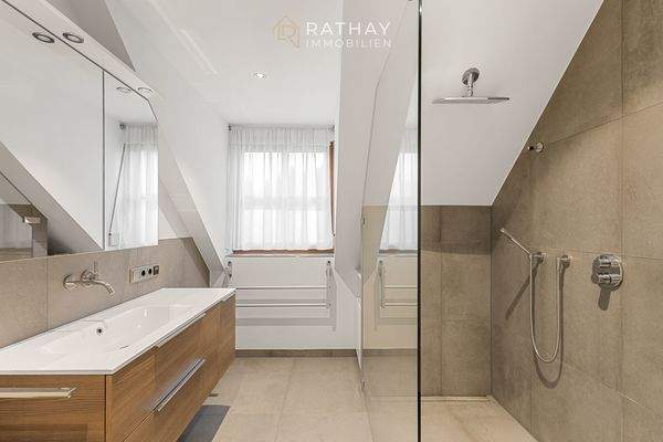 Badezimmer Eltern DG