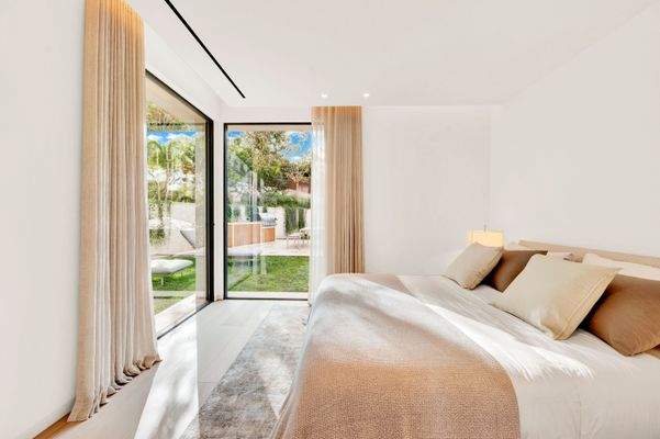 Master bedroom in villa in Portals Nous 4