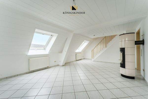 ...viel Platz und ein Kaminofen...