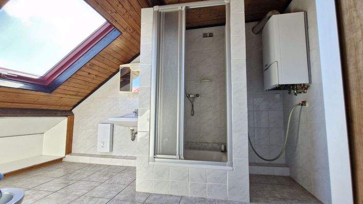 Dachgeschoss Studio Badezimmer