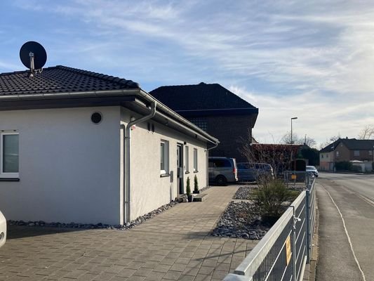 Außenansicht Bild4.jpg