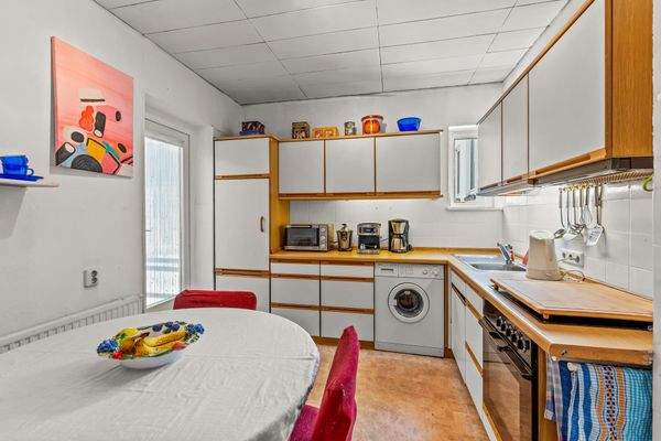 Küche mit Essbereich