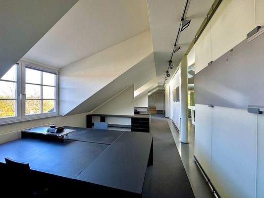 Arbeitsplätze links