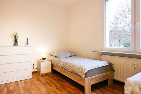 093 1 Schlafzimmer1 Kommode (1 von 1)