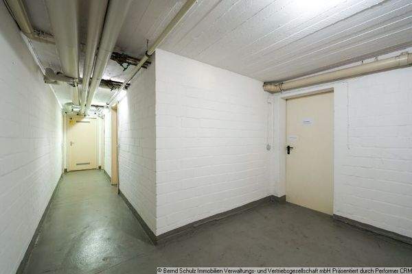 30 gemeinschaftlicher Kellergang