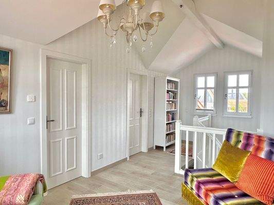 Blick zum Badezimmer und Gästezimmer