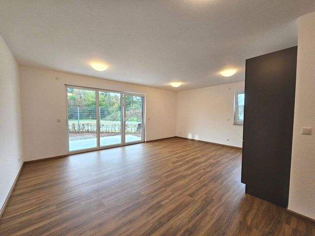 Attraktive 3-Zimmer-Wohnung mit Terrasse, Einbauküche und Aufzug - Photo 1