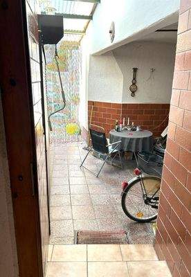 Durchgang zur Garage und Hof