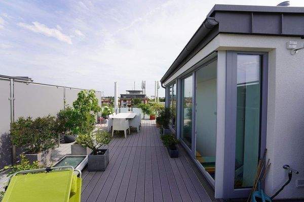 Dachterrasse mit Blick über Fürth