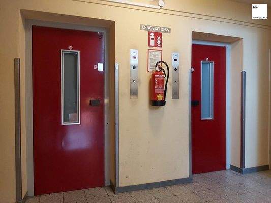 2 Aufzüge im Haus