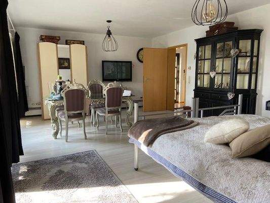 Wohn/Schlafzimmer Erdgeschoss