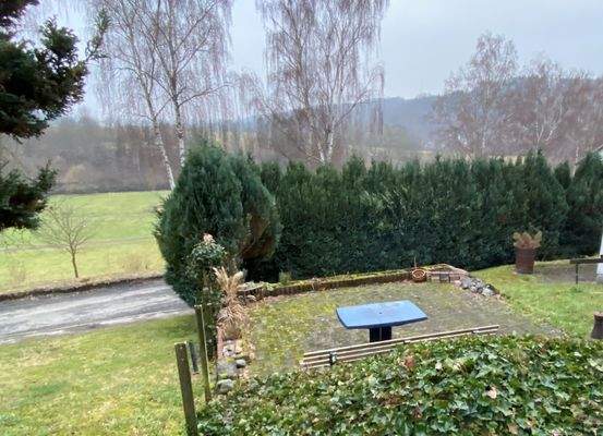 Sitz- und Grillglegenheit im Garten