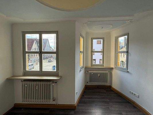 Wohnzimmer mit Erker