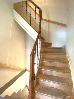 Treppe zum DG und KG