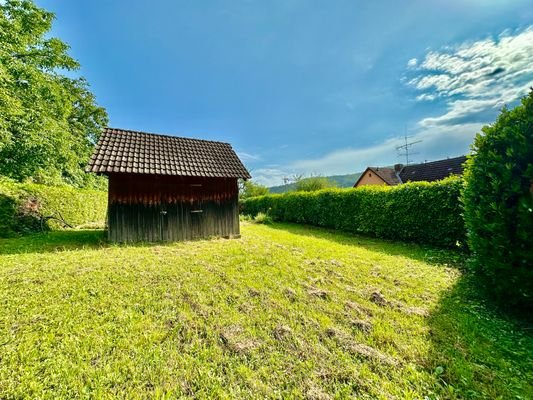 Großes Freizeitgrundstück