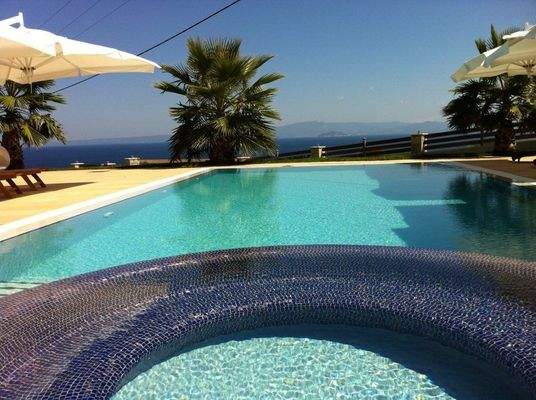 IMG-583e28a97465f4ef79c05645f61110eb-V