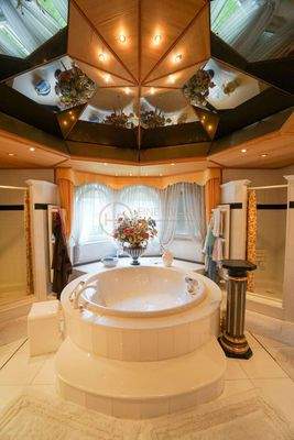 Luxuriöses Badezimmer