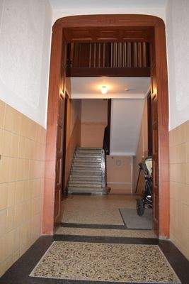 8932CS-04 Treppenhaus