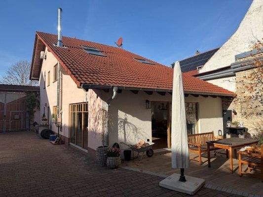 Haus mit Terrasse.jpeg