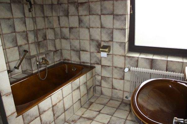 Badezimmer mit Wanne