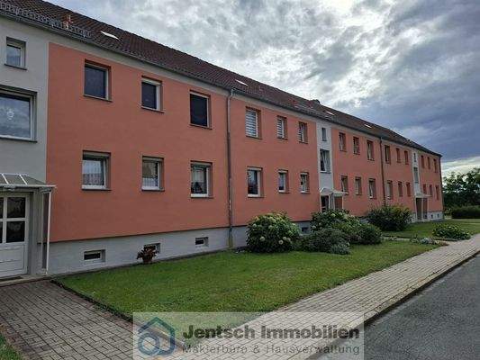 8bac4b32-5020-4f49-83bc-a17dd2e65edb