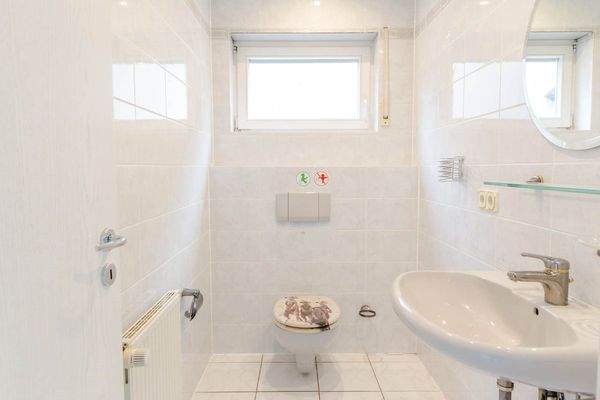 Gäste-WC Hochparterre