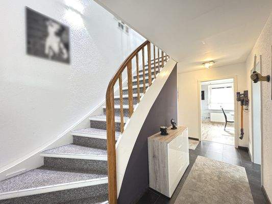 Flur - Treppe