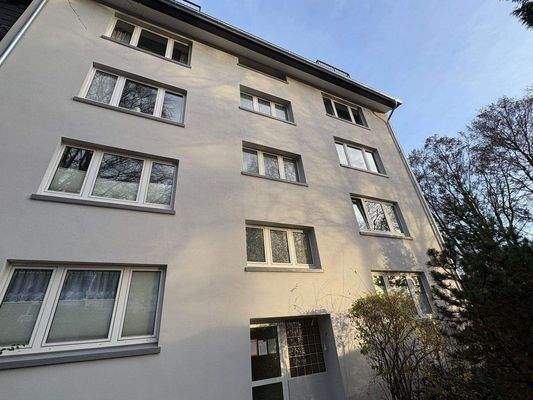 Eingangsbereich - Neue Fassade.jpg