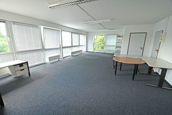 Büro II (teilbar in zwei Räume)