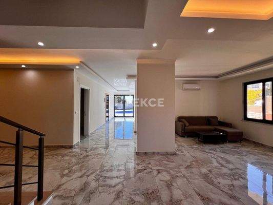 Sea View Apartment within Social Activities in Alanya