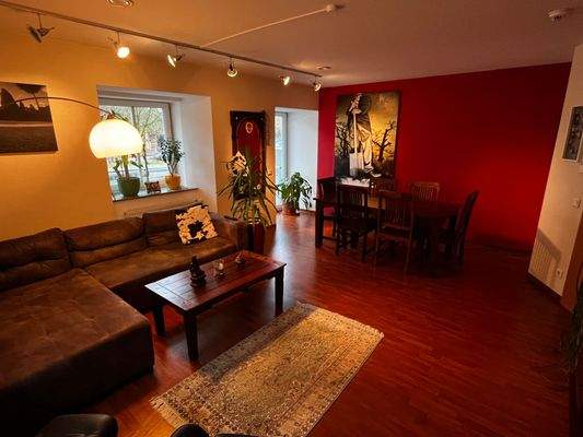 Wohn-/Esszimmer
