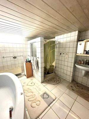 Badezimmer KG
