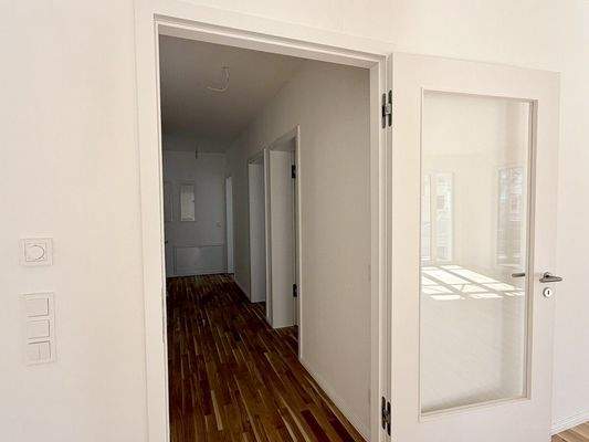 Flur zum Wohnraum WE9