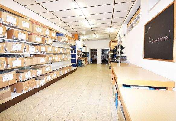 Ebenerdige Halle mit ca. 110 m² Fläche 